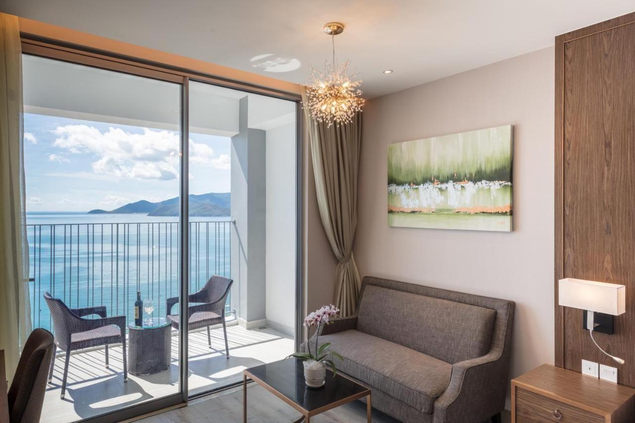 Panorama Central Nha Trang- Vietnam'S Highest Infinitive Rooftop Pool Extérieur photo