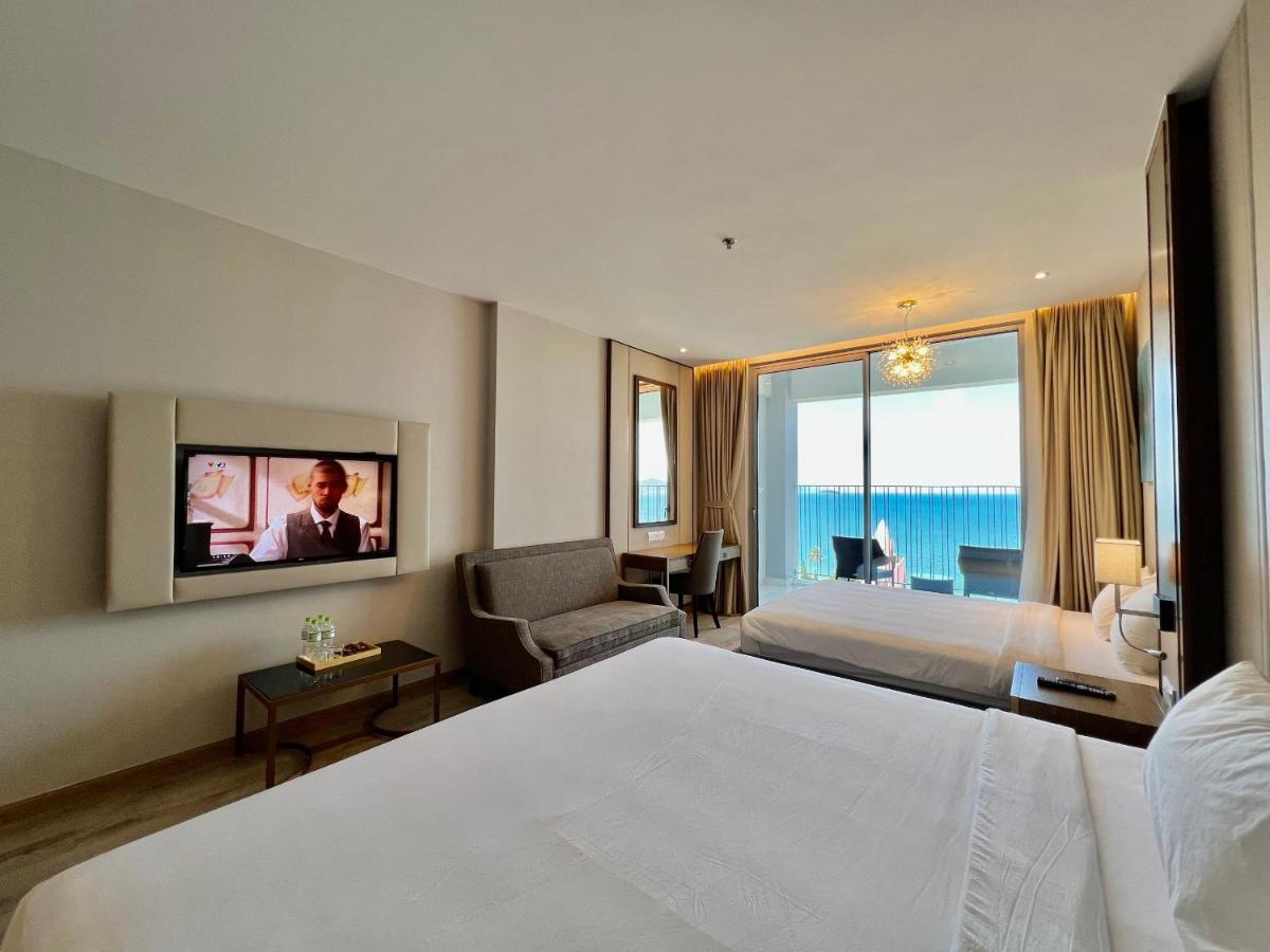 Panorama Central Nha Trang- Vietnam'S Highest Infinitive Rooftop Pool Extérieur photo