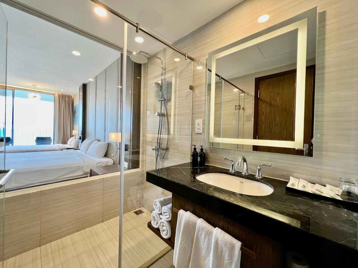 Panorama Central Nha Trang- Vietnam'S Highest Infinitive Rooftop Pool Extérieur photo