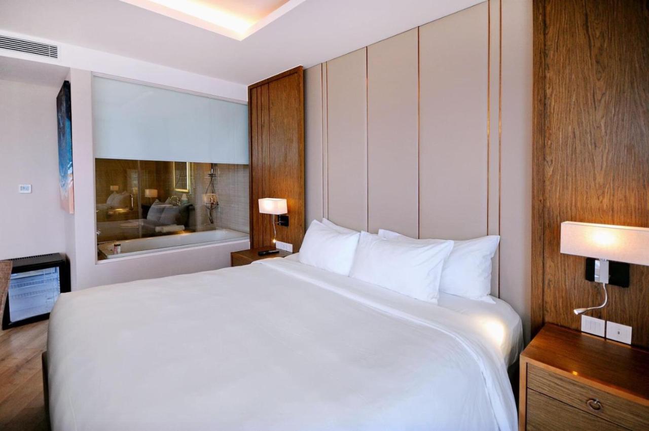 Panorama Central Nha Trang- Vietnam'S Highest Infinitive Rooftop Pool Extérieur photo