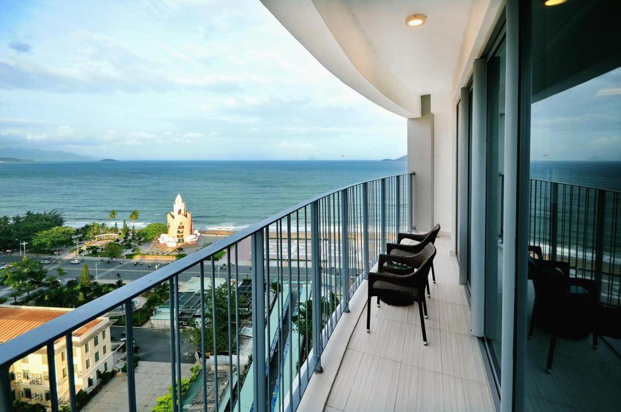 Panorama Central Nha Trang- Vietnam'S Highest Infinitive Rooftop Pool Extérieur photo