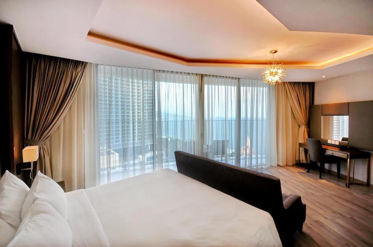 Panorama Central Nha Trang- Vietnam'S Highest Infinitive Rooftop Pool Extérieur photo
