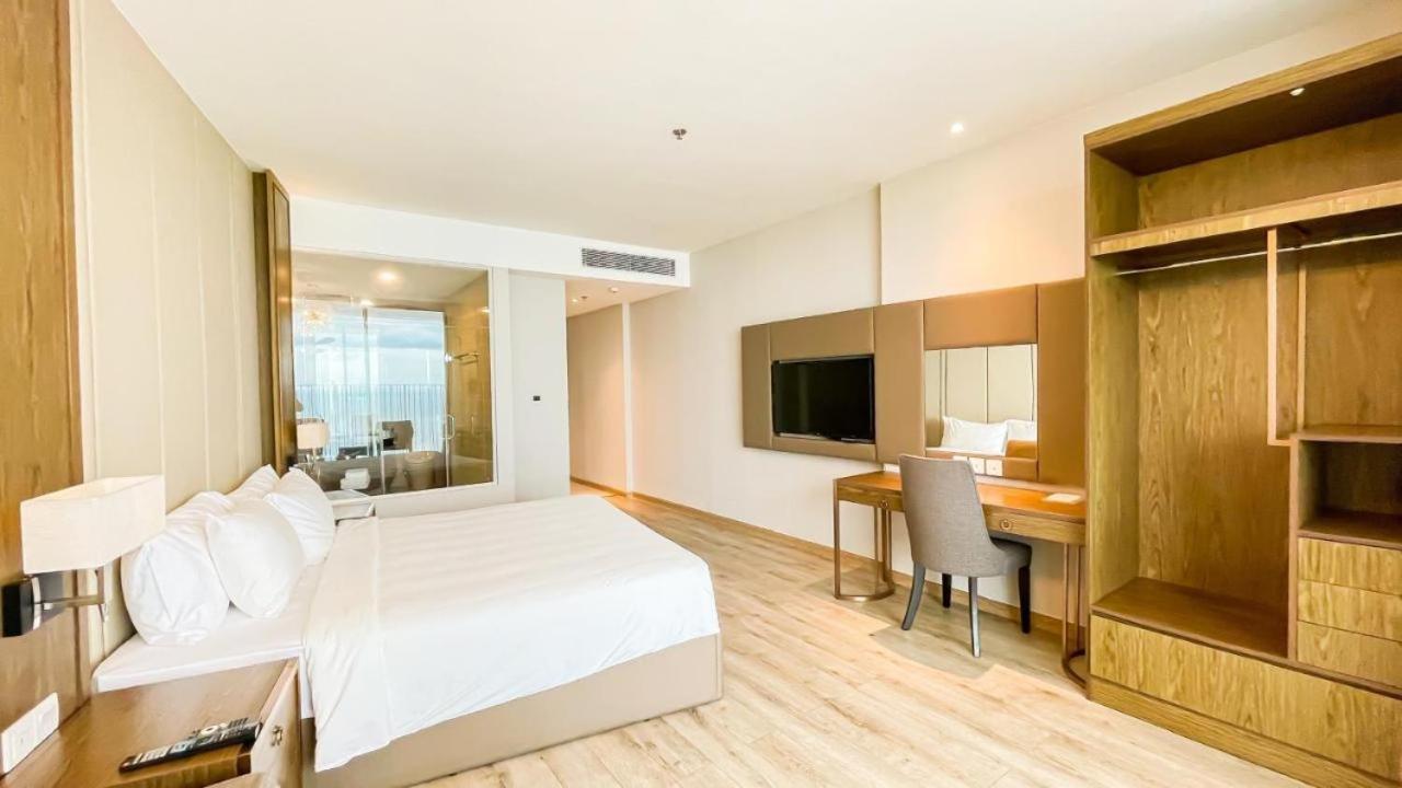 Panorama Central Nha Trang- Vietnam'S Highest Infinitive Rooftop Pool Extérieur photo