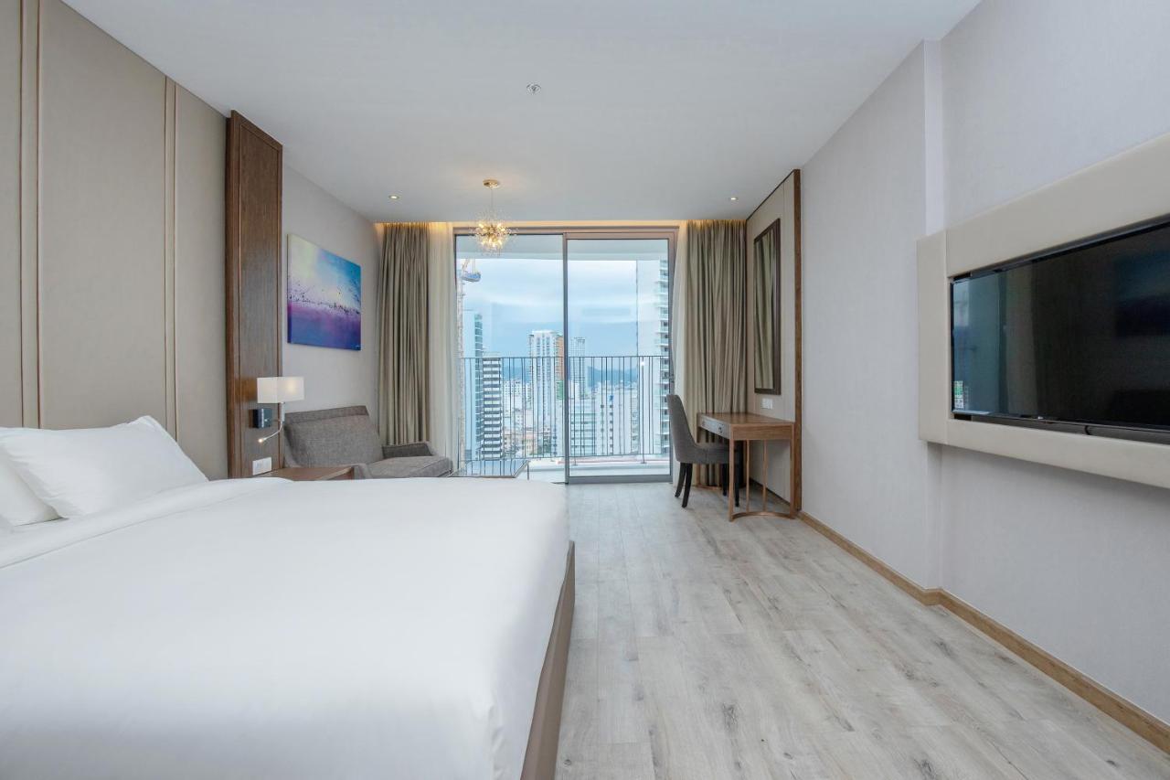 Panorama Central Nha Trang- Vietnam'S Highest Infinitive Rooftop Pool Extérieur photo