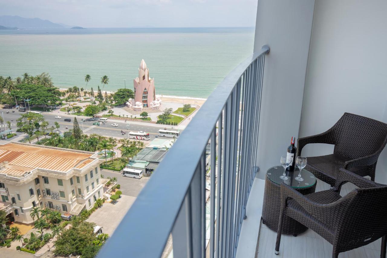 Panorama Central Nha Trang- Vietnam'S Highest Infinitive Rooftop Pool Extérieur photo