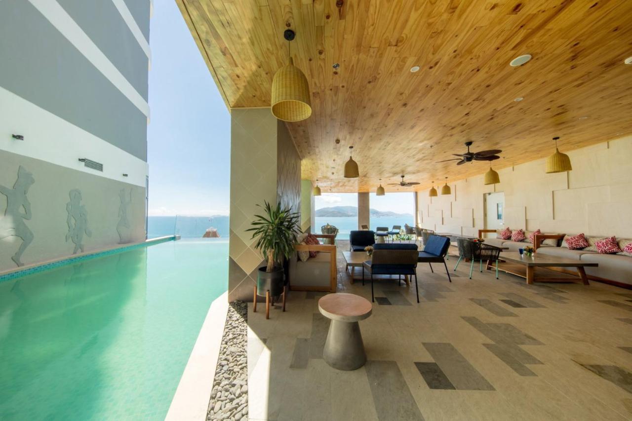 Panorama Central Nha Trang- Vietnam'S Highest Infinitive Rooftop Pool Extérieur photo